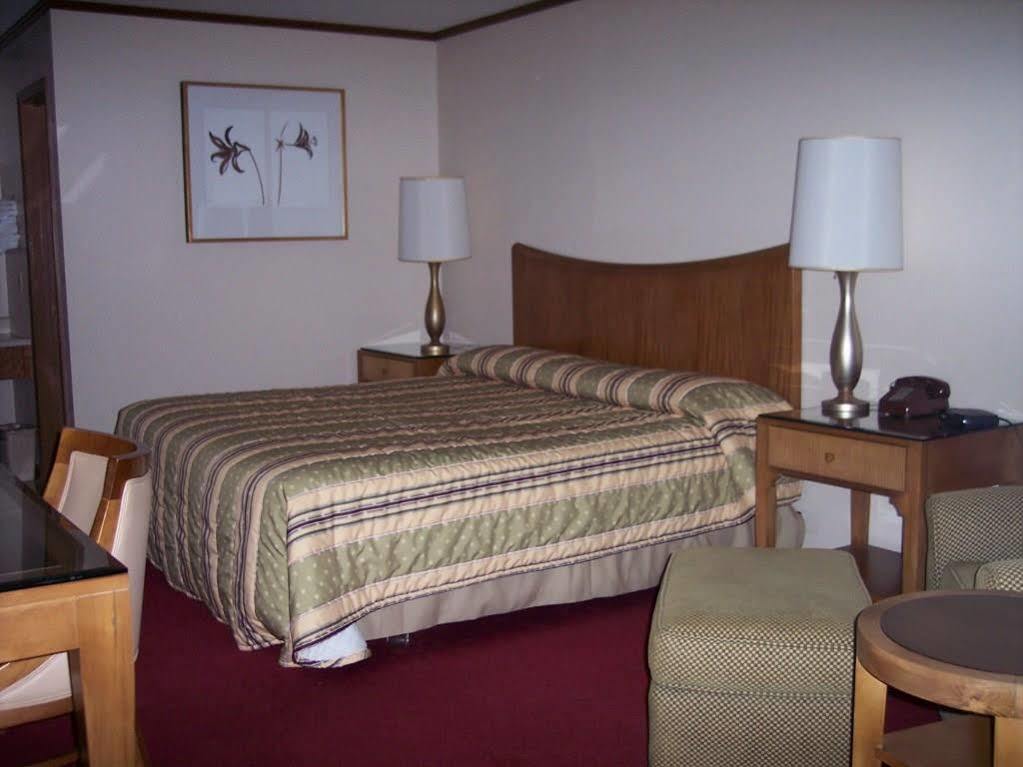 Sweet Springs Night Inn מראה חיצוני תמונה